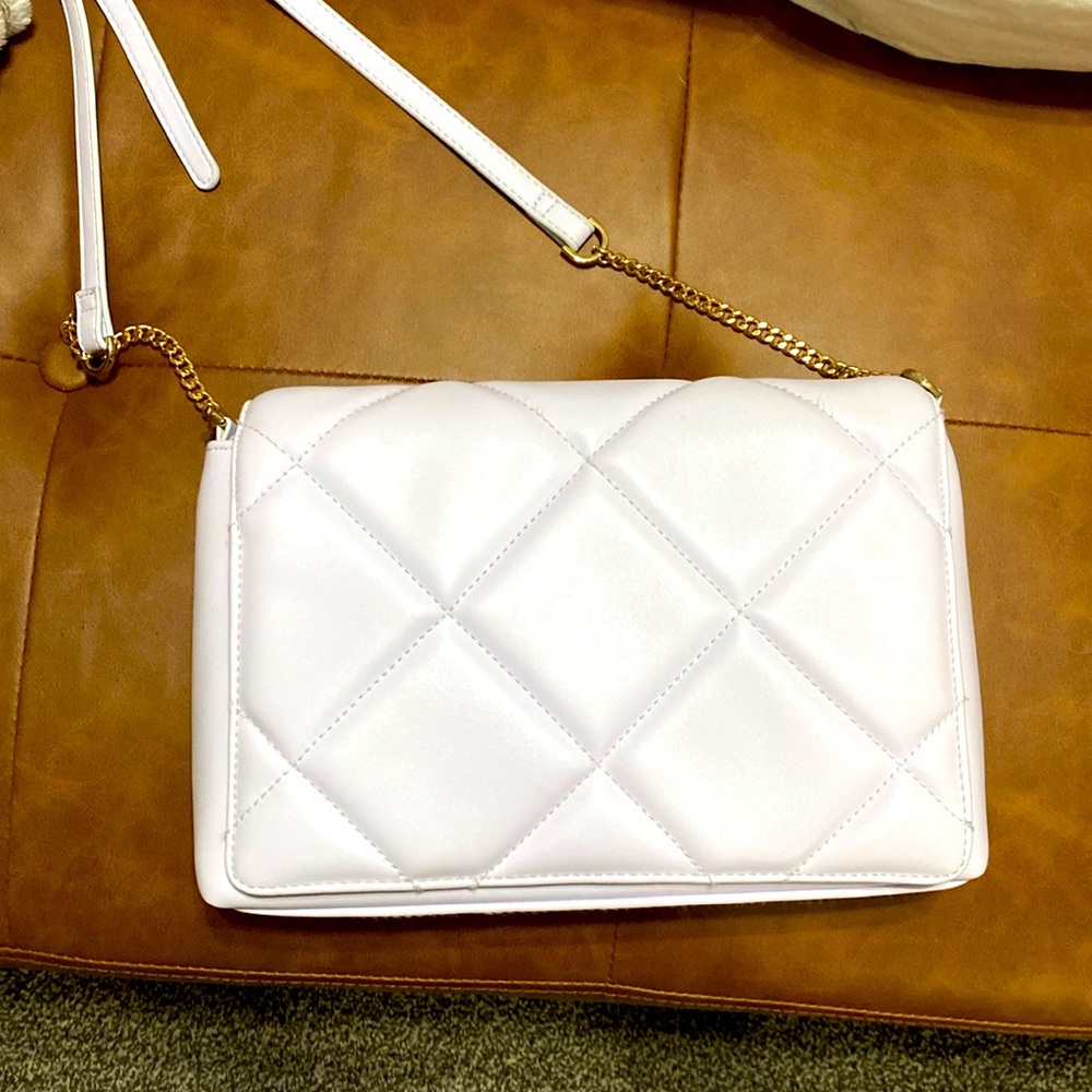 Quilted Chain Detail Crossbody